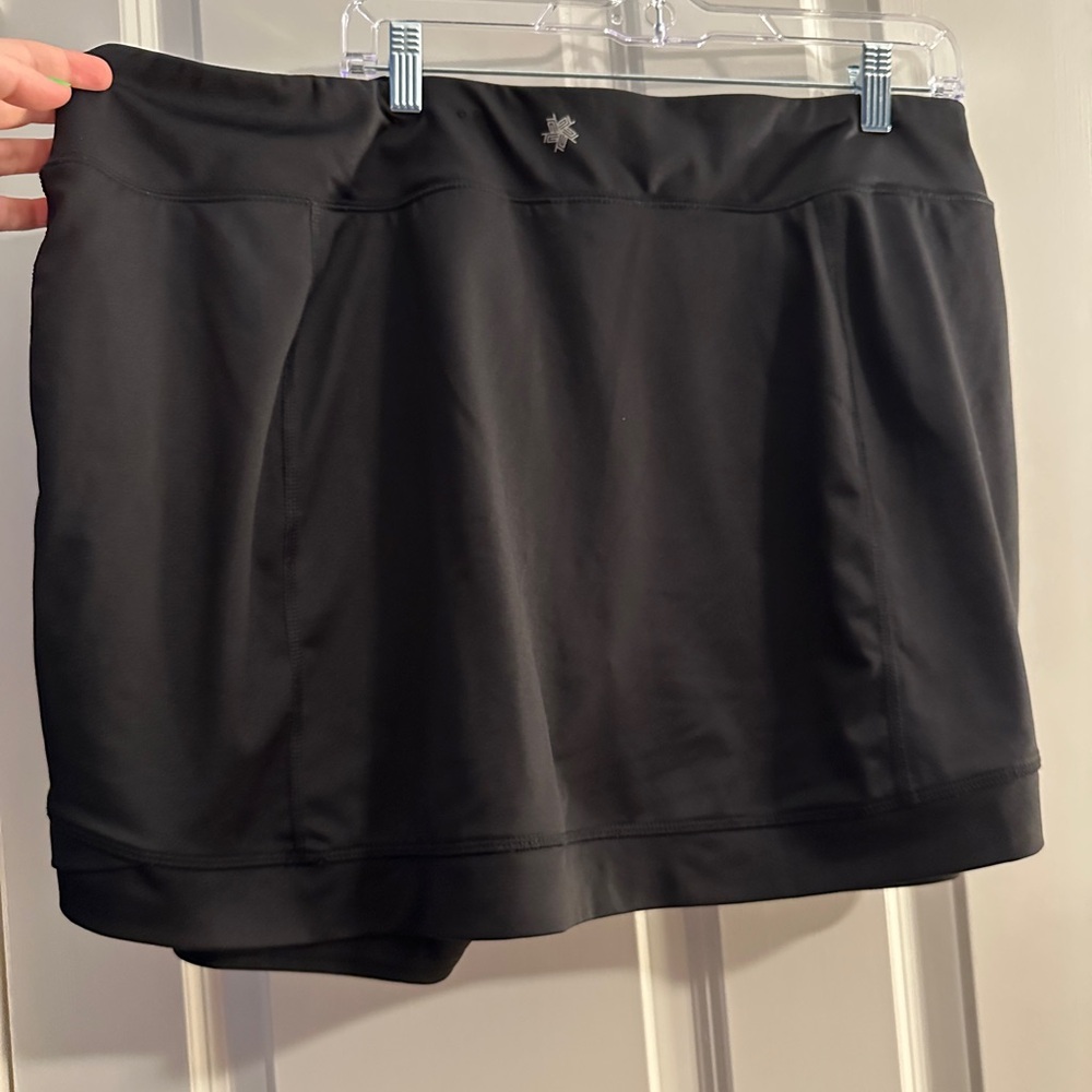Black Athletic Skort 2x - Picture 4 of 5